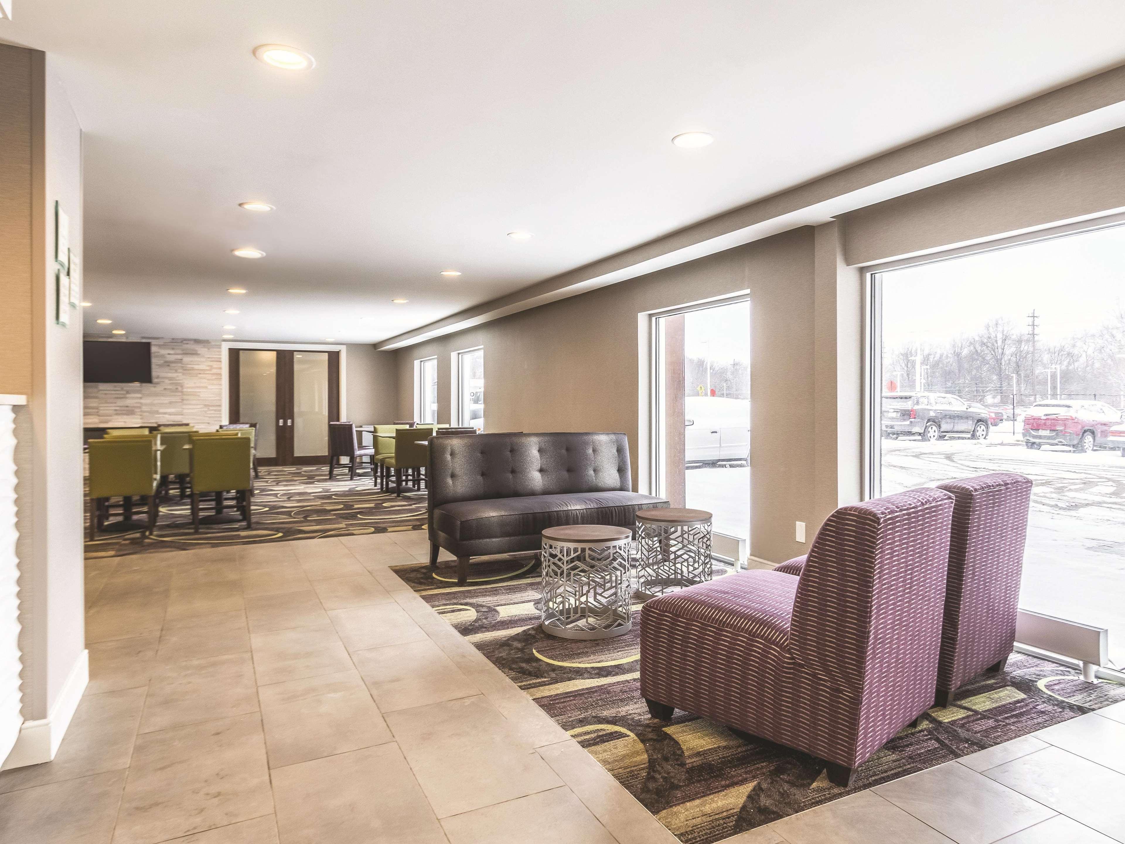 Готель La Quinta By Wyndham Cleveland - Airport North Екстер'єр фото
