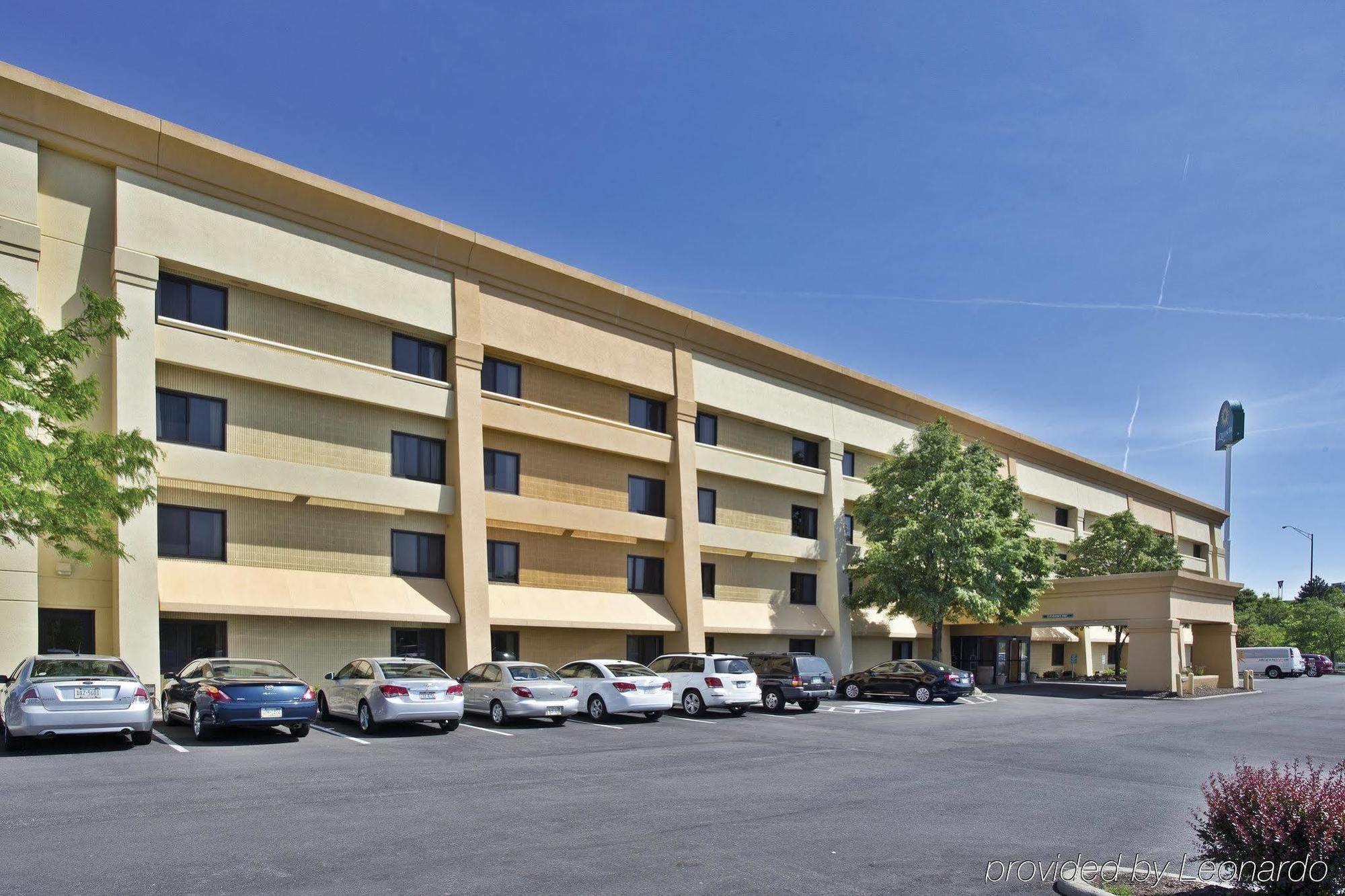 Готель La Quinta By Wyndham Cleveland - Airport North Екстер'єр фото