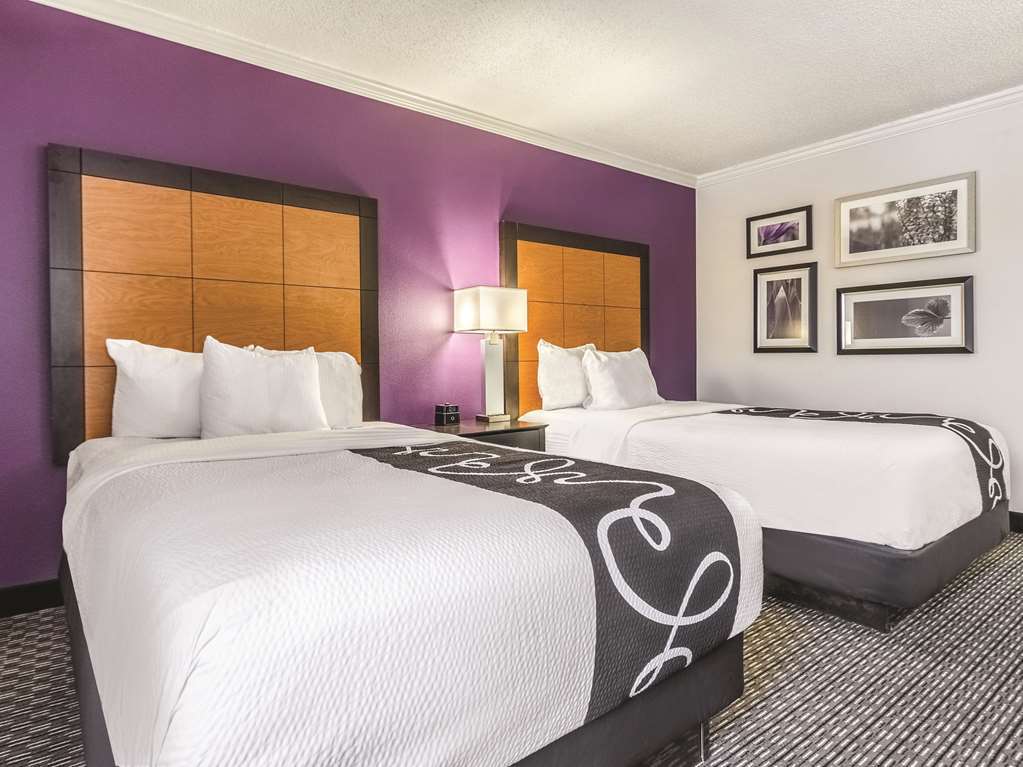 Готель La Quinta By Wyndham Cleveland - Airport North Номер фото