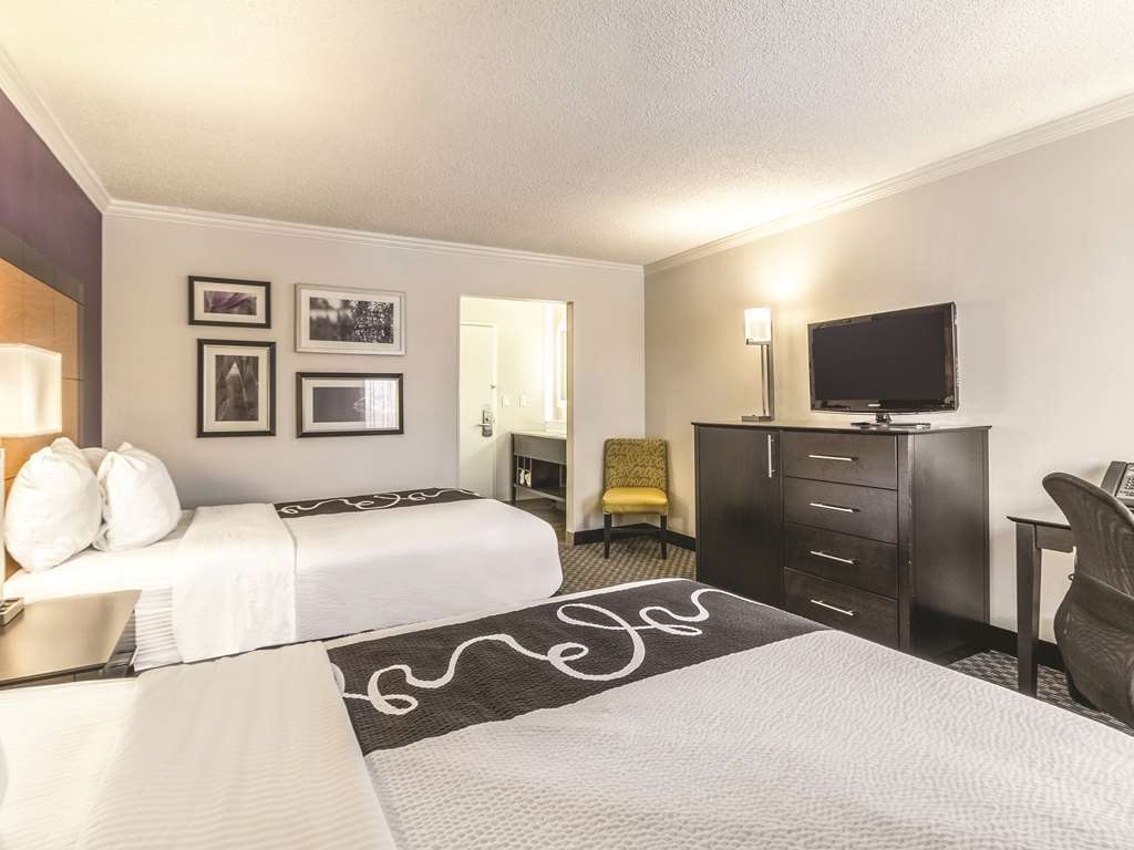 Готель La Quinta By Wyndham Cleveland - Airport North Номер фото