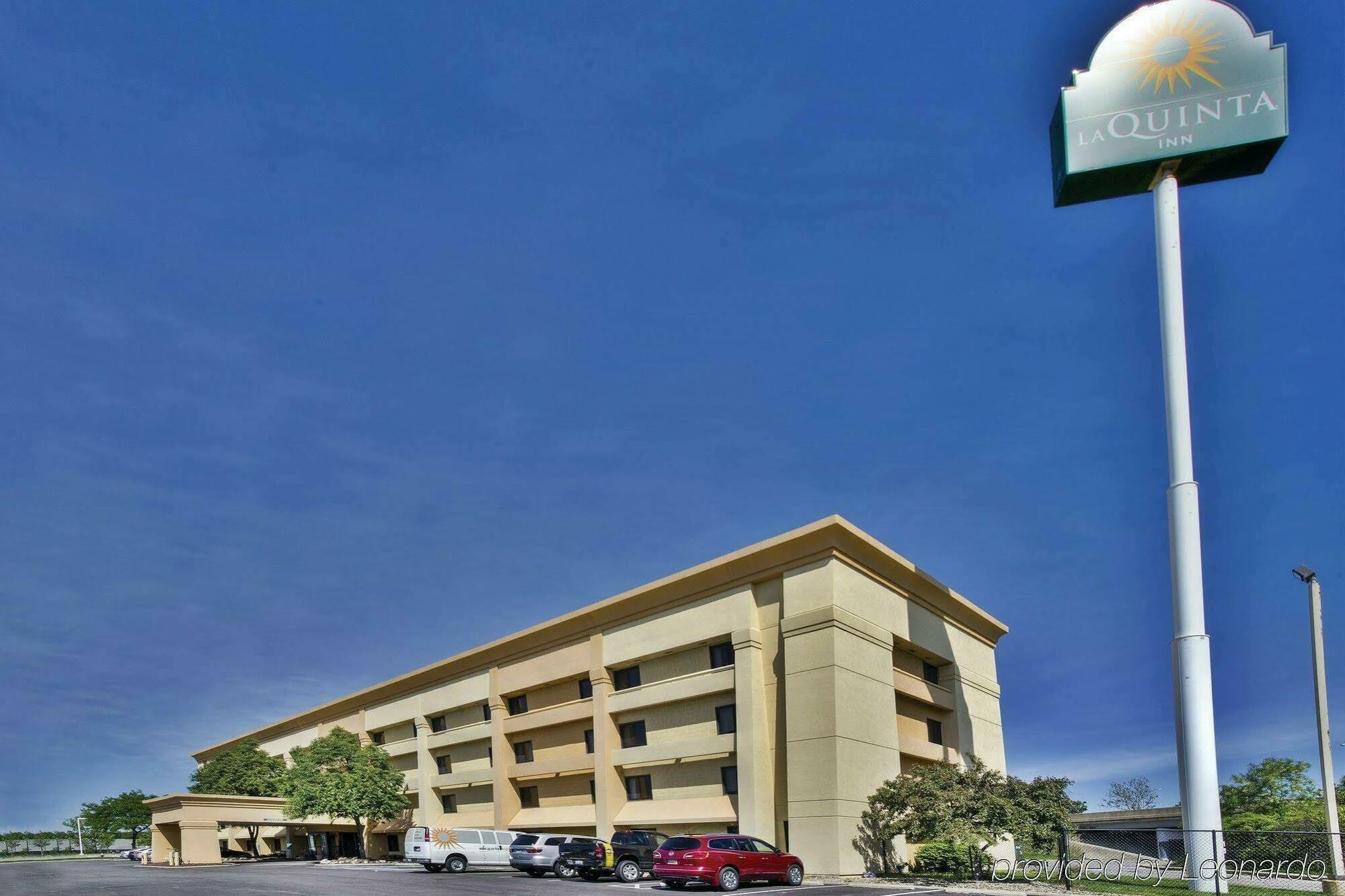 Готель La Quinta By Wyndham Cleveland - Airport North Екстер'єр фото