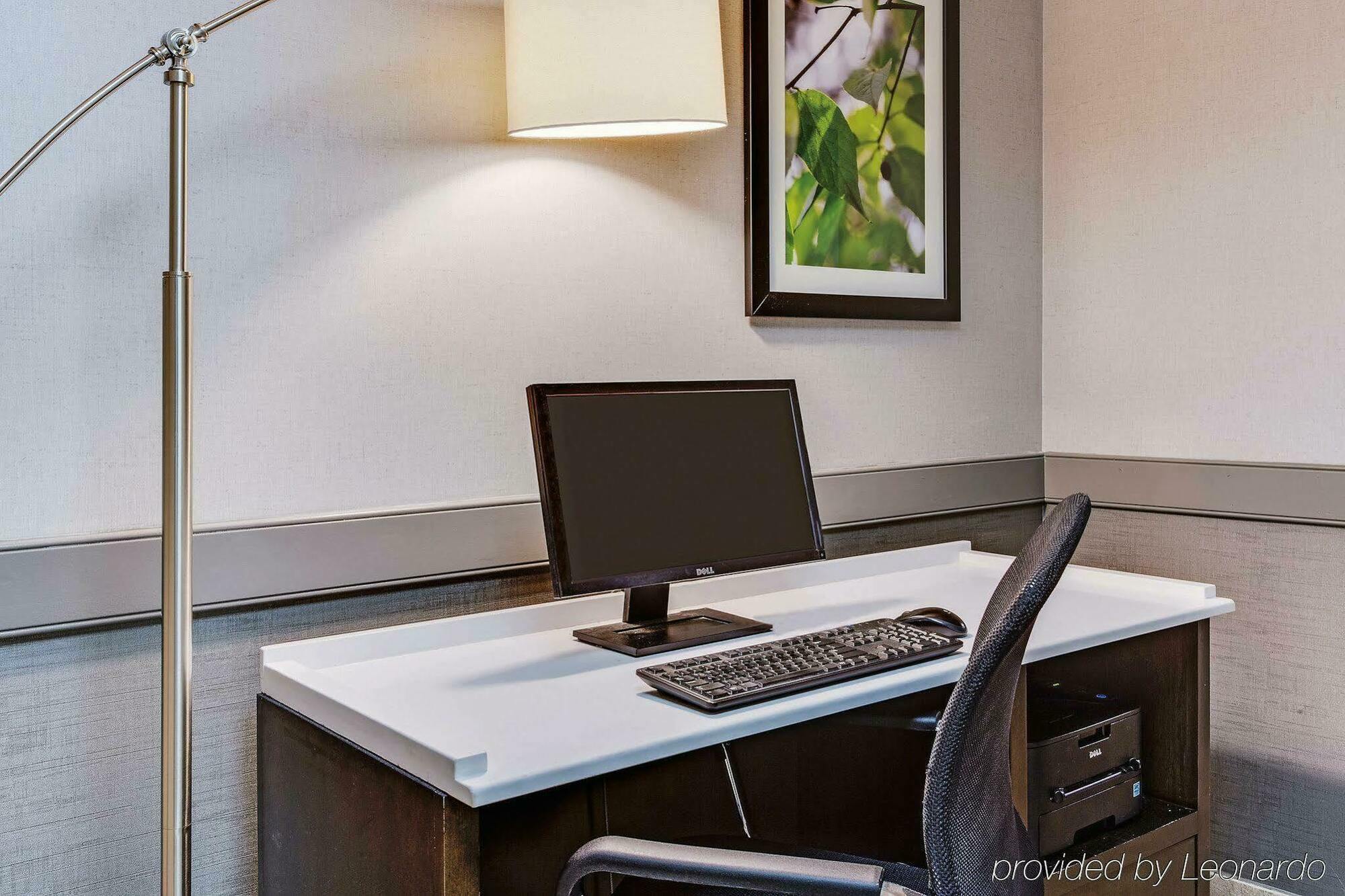 Готель La Quinta By Wyndham Cleveland - Airport North Екстер'єр фото